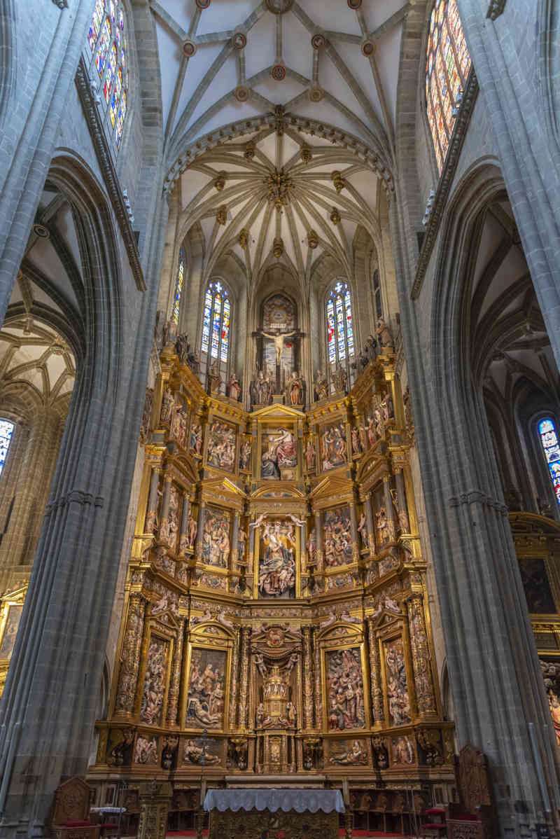 León 010 - Astorga - catedral de Santa María de Astorga.jpg